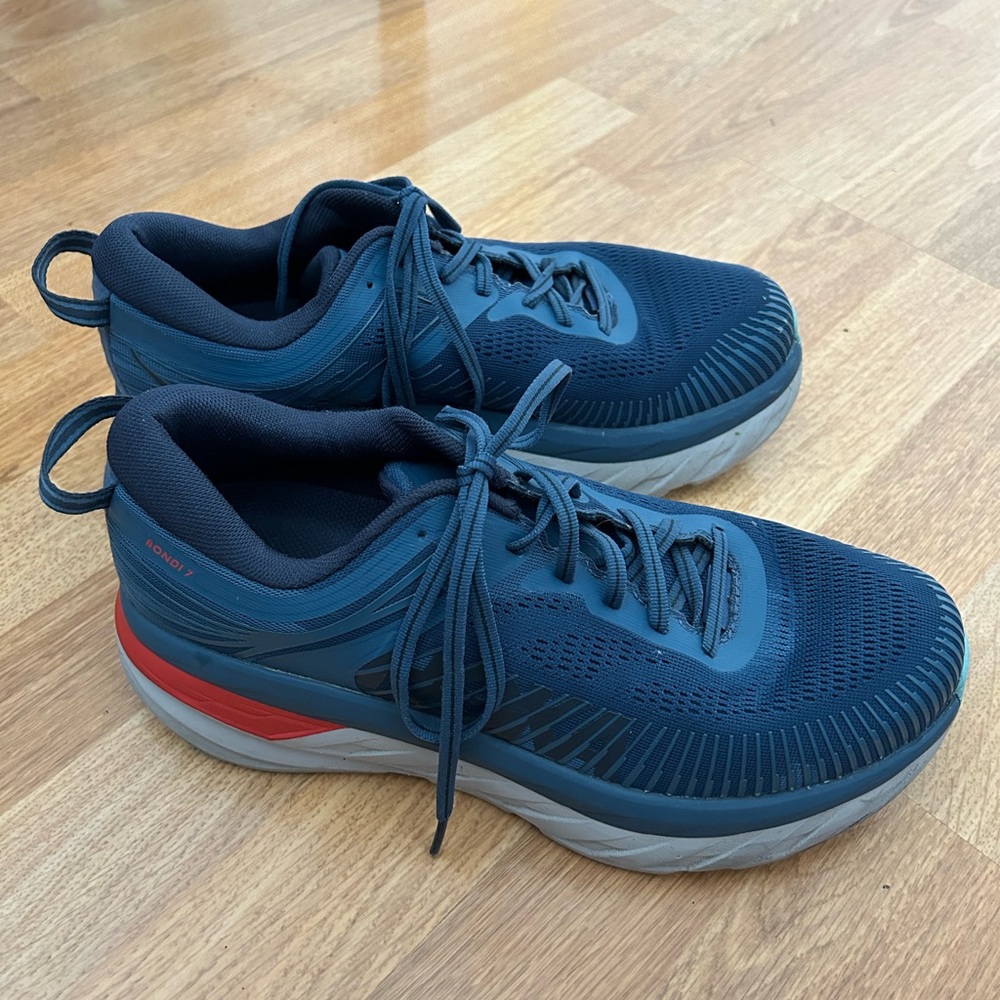 Men’s Hoka Bondi 8.2E Wide. Barely worn and in great condition. - Picture 3 of 6